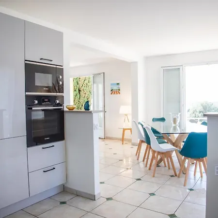 Cannes Hills Sea View Pool 6 To 8 Pers * Le Cannet