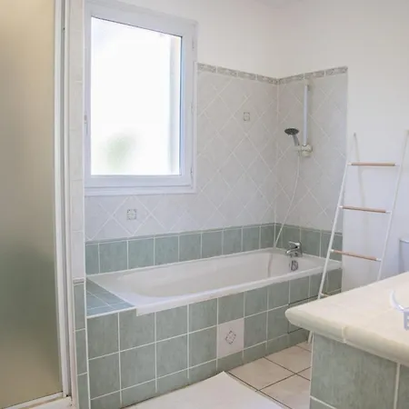 Cannes Hills Sea View Pool 6 To 8 Pers