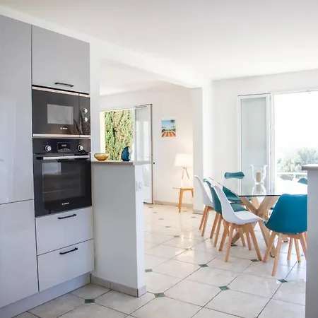 Cannes Hills Sea View Pool 6 To 8 Pers *